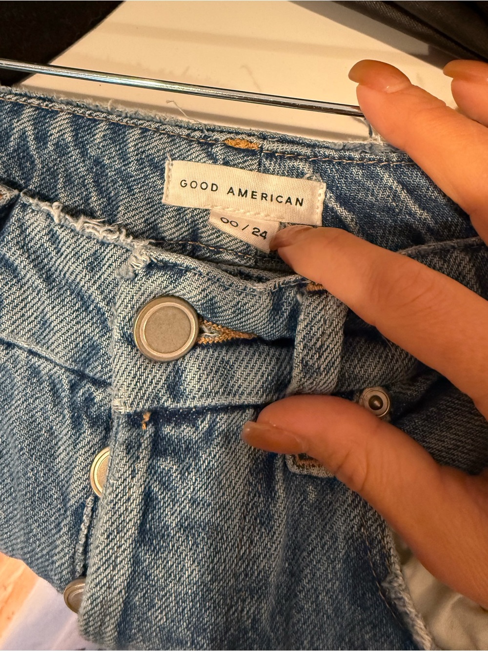 Good American Ripped Jean - Picture 3 of 3